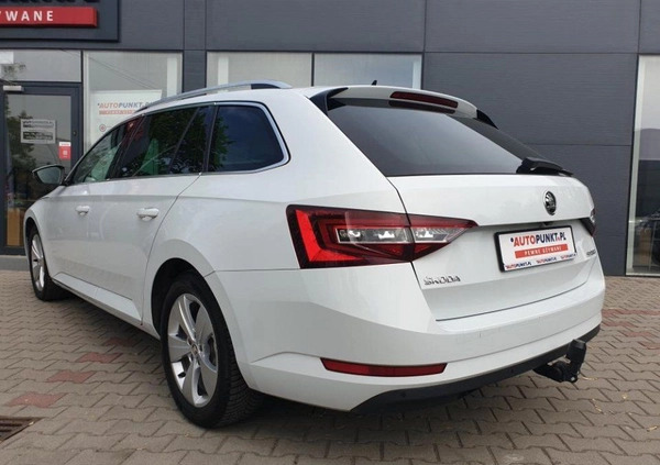 Skoda Superb cena 99900 przebieg: 110637, rok produkcji 2019 z Warszawa małe 466